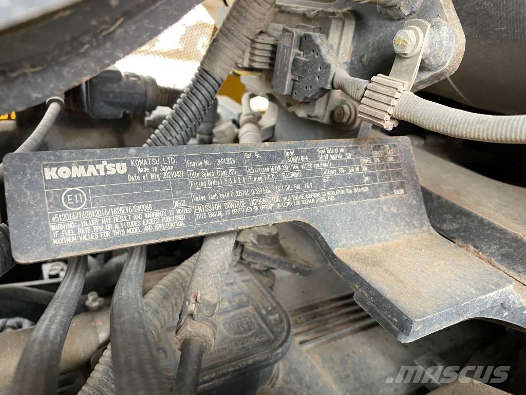 Komatsu D 65 PX-18E0 Pásové dozery