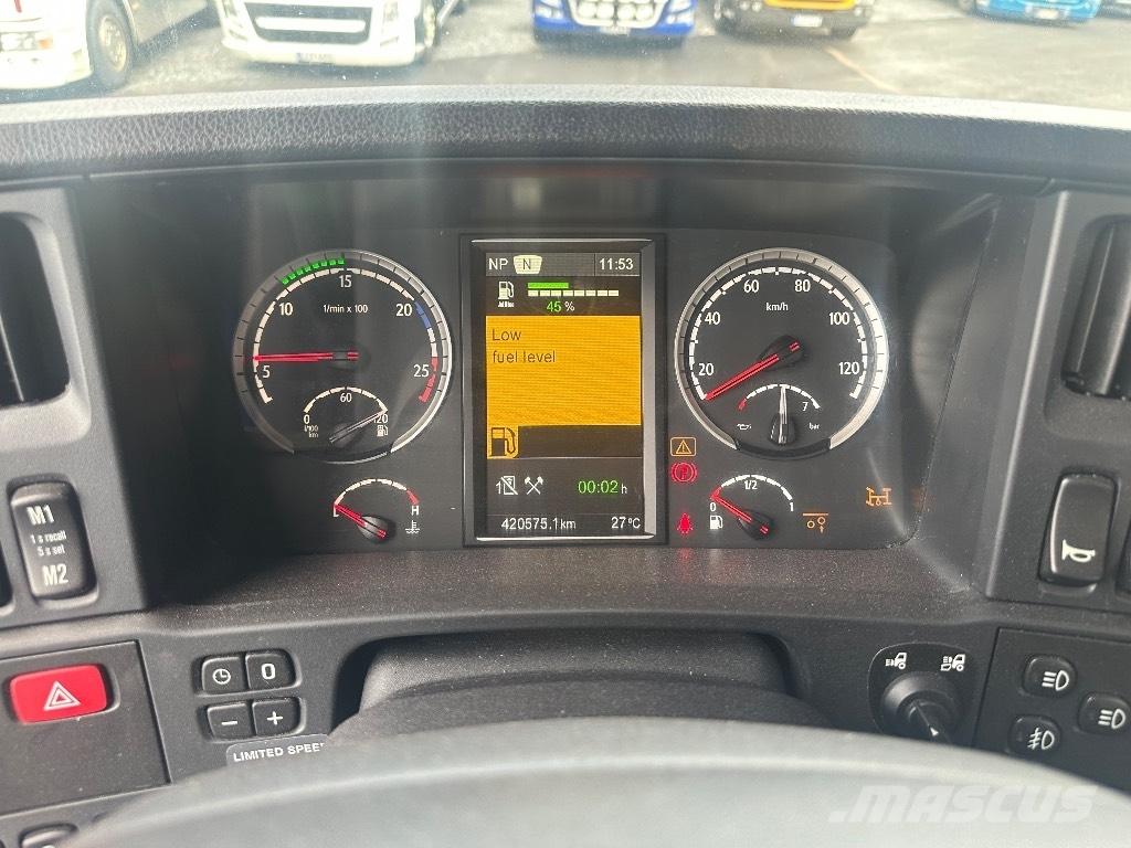 Scania R580 6x2*4 Hákový nosič kontejnerů