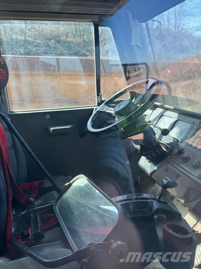 CAT 769D Kabiny a interiér