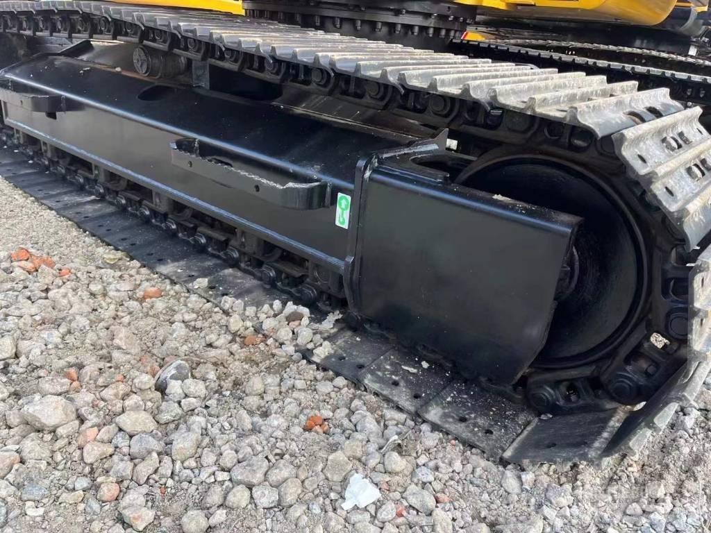 CAT 313 Pásová rýpadla