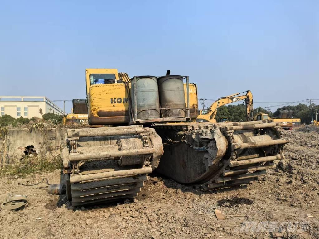 Komatsu PC 200-6 Obojživelná rypadla