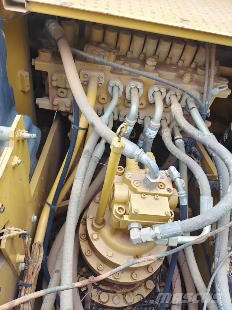 CAT 320 GC Pásová rýpadla