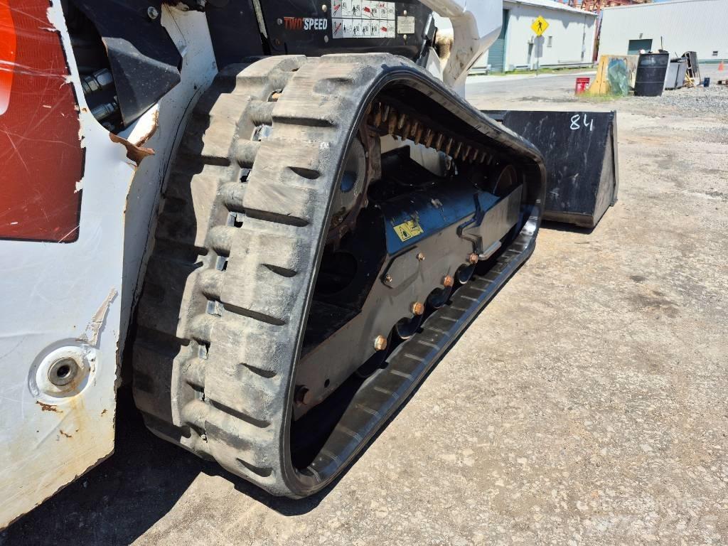 Bobcat T 64 Smykem řízené nakladače