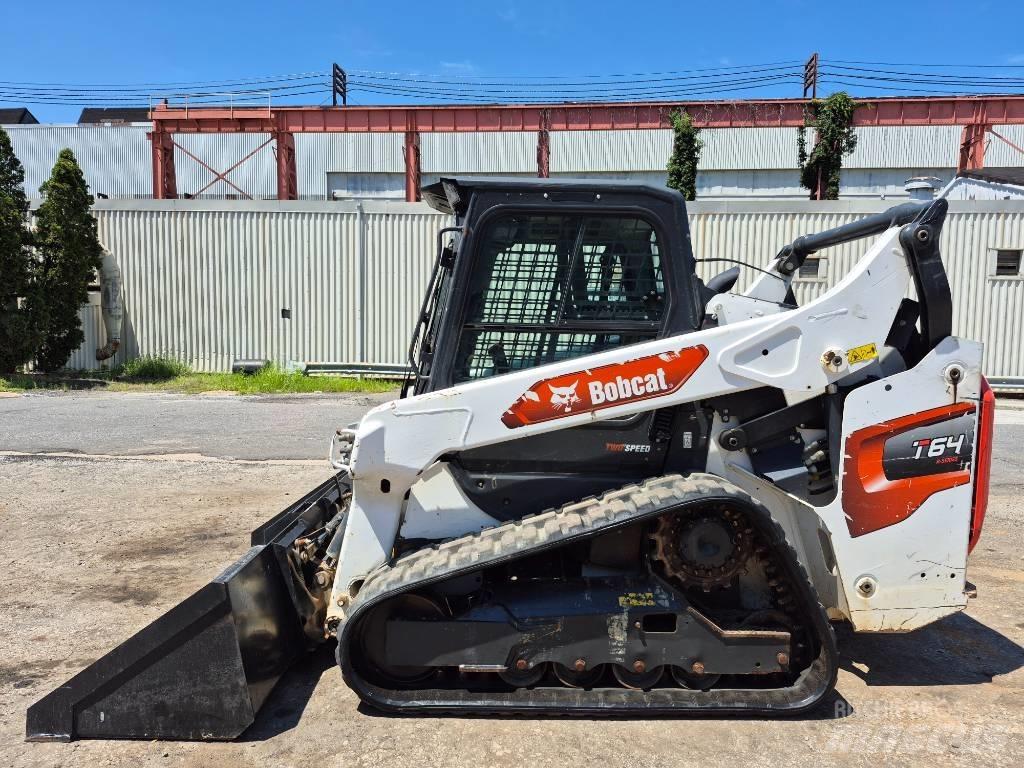 Bobcat T 64 Smykem řízené nakladače