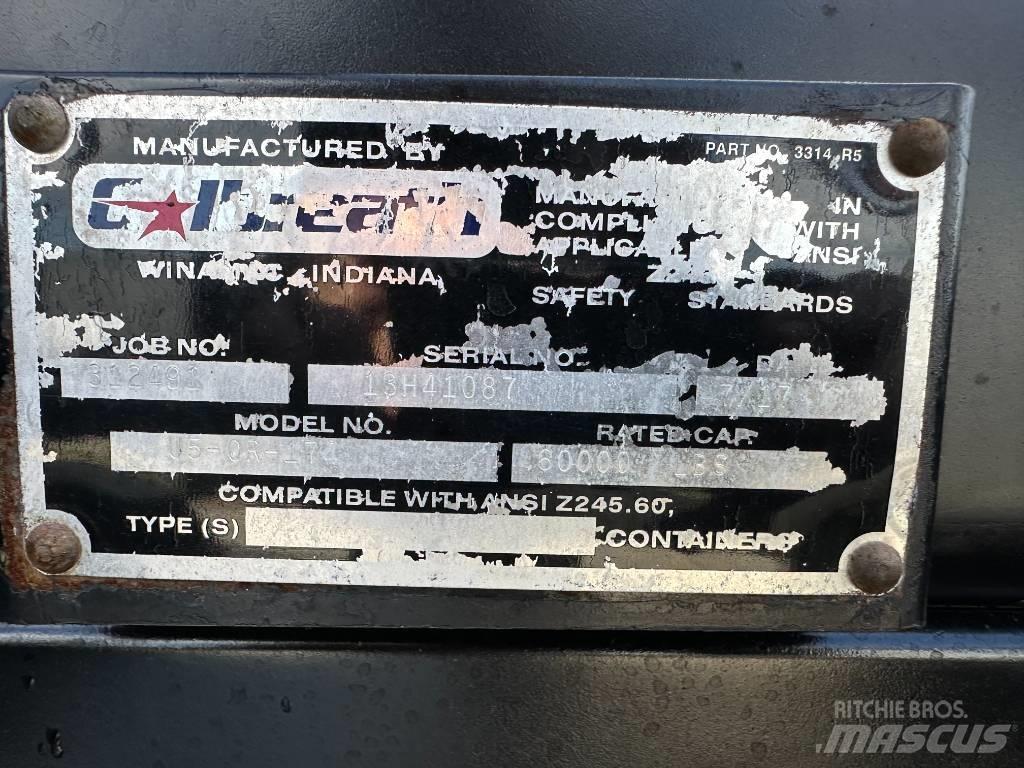Mack GU813 Lanový nosič kontejnerů
