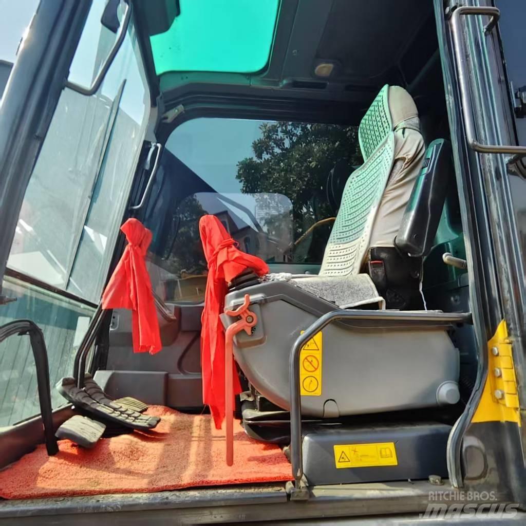 Volvo EC 220 Pásová rýpadla