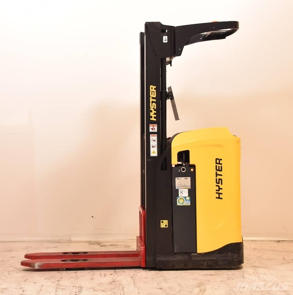 Hyster RS1.6-24 Samohybné vozíky