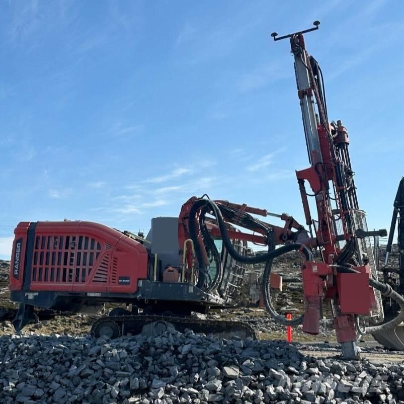 Sandvik DX800i Povrchové vrtací stroje