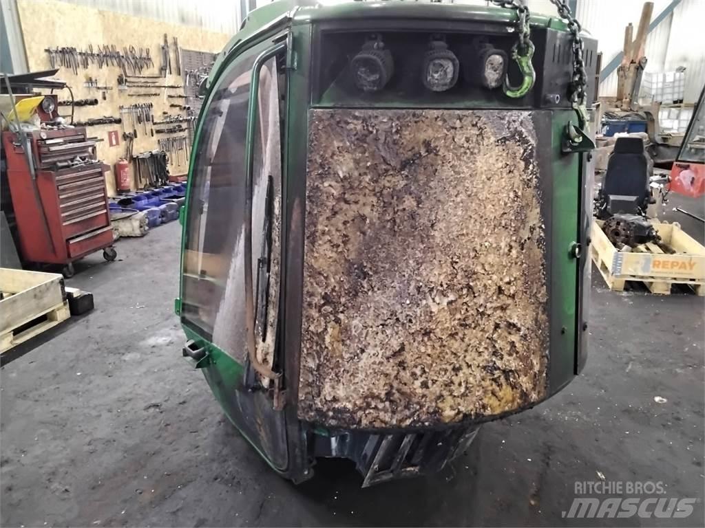 John Deere 1470G Kabiny a interiér
