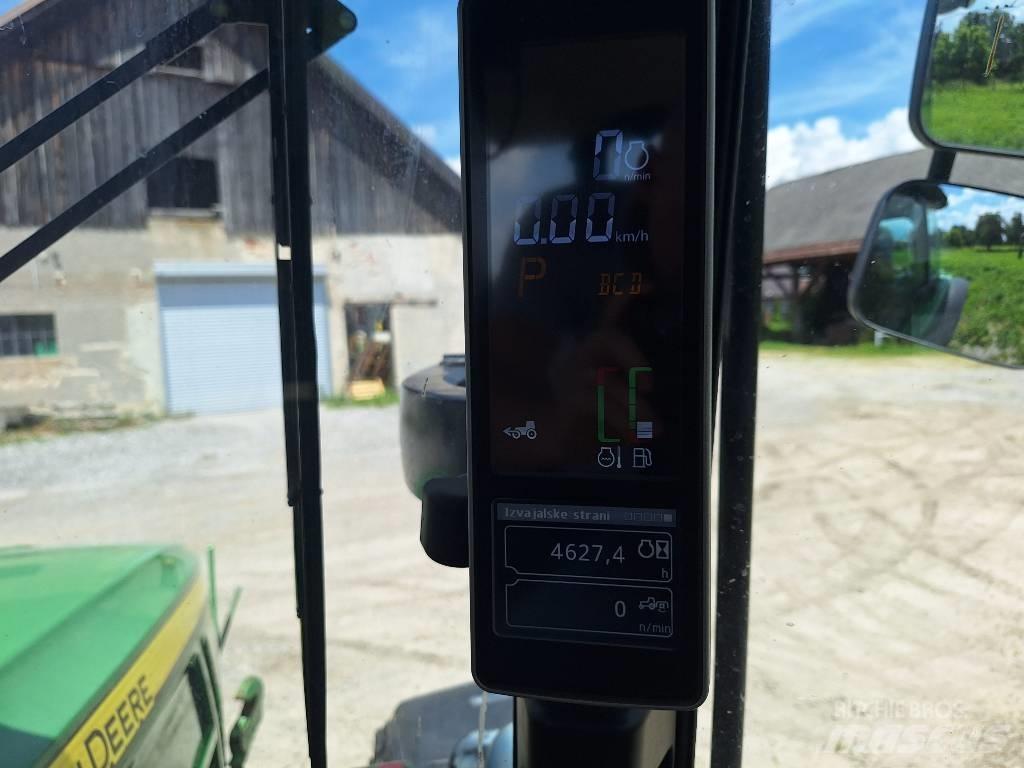 John Deere 5125R Traktory