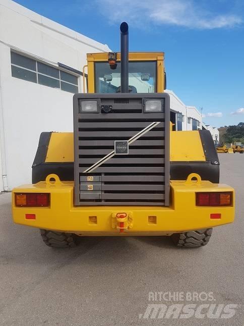 Volvo L90C Kolové nakladače