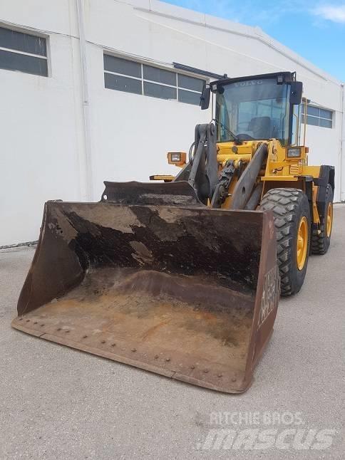 Volvo L90C Kolové nakladače