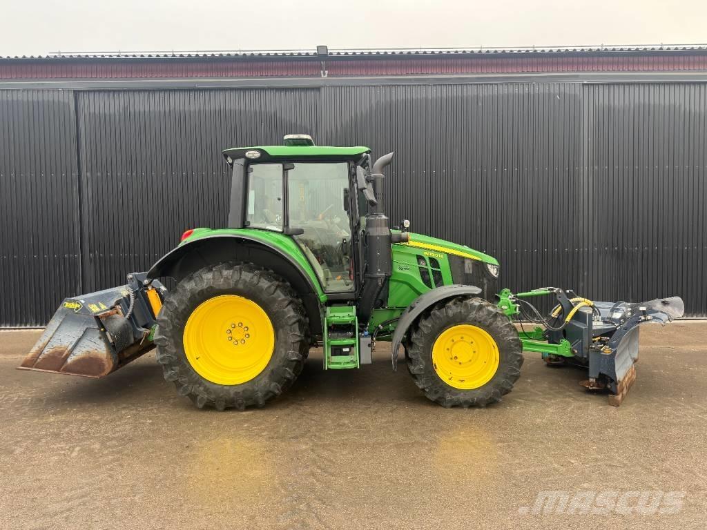 John Deere 6090 M Traktory