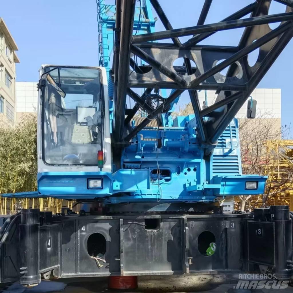 Hitachi SCX2500 Pásové jeřáby