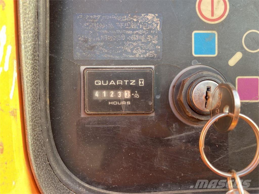 JLG 860SJ Kloubové plošiny