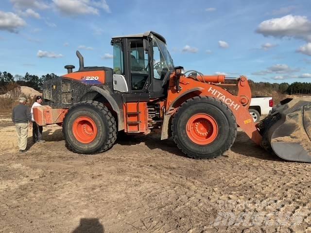 Hitachi ZW 220 Kolové nakladače