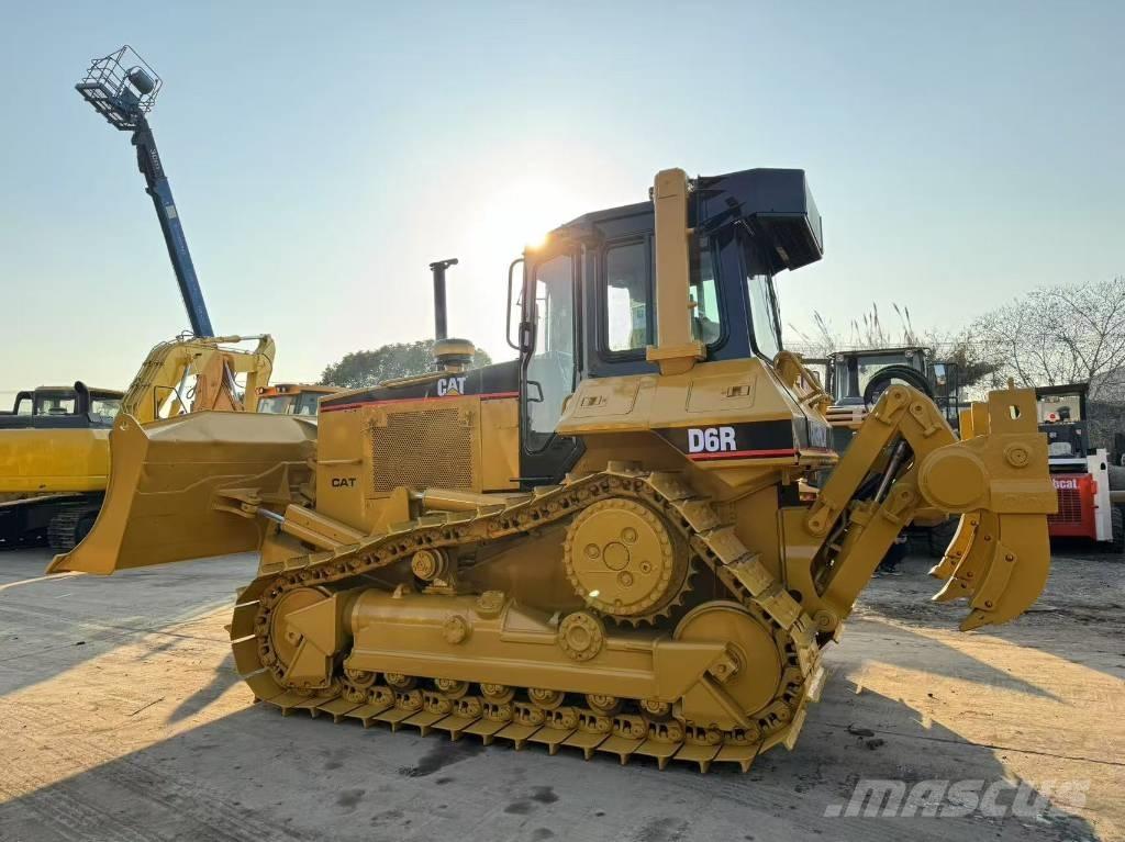 CAT D 6 R Pásové dozery