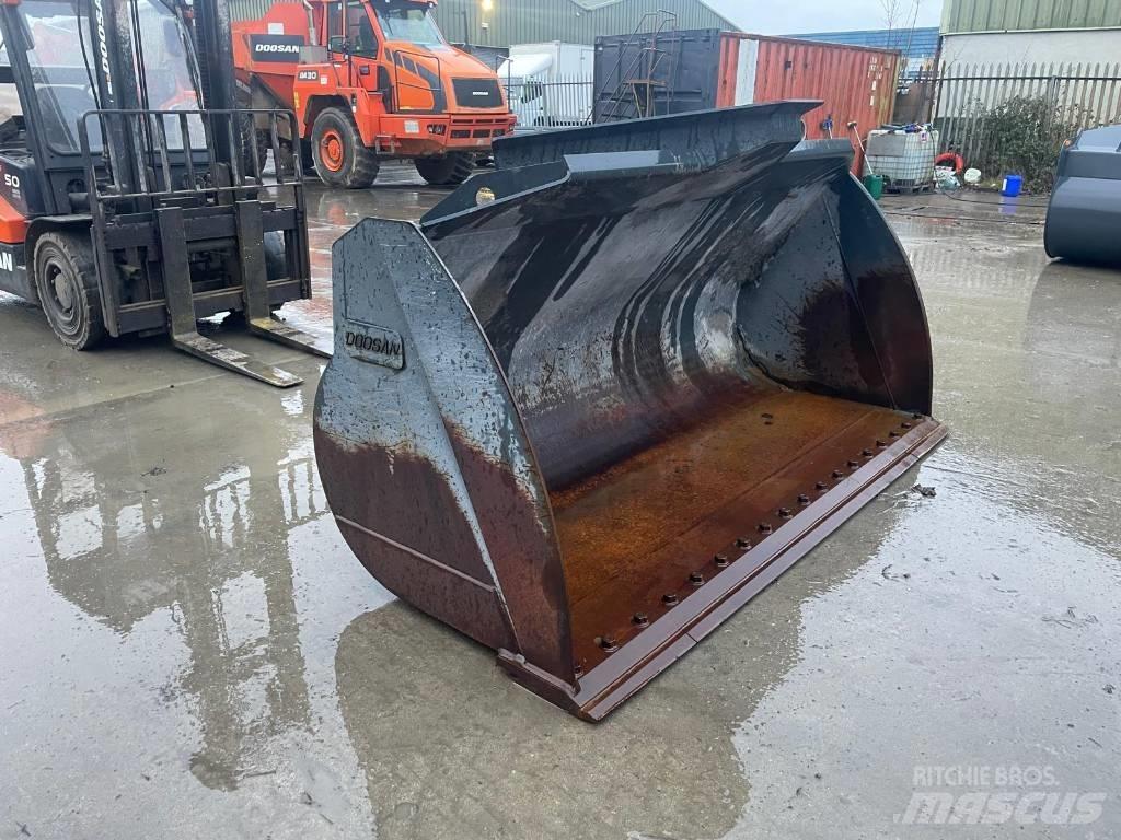 Doosan DL 280-5 Lopaty