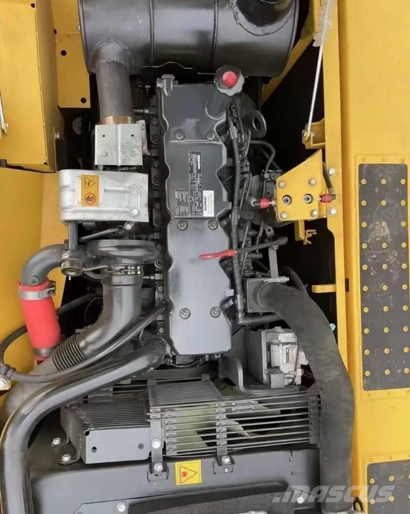 Komatsu PC 240 Pásová rýpadla