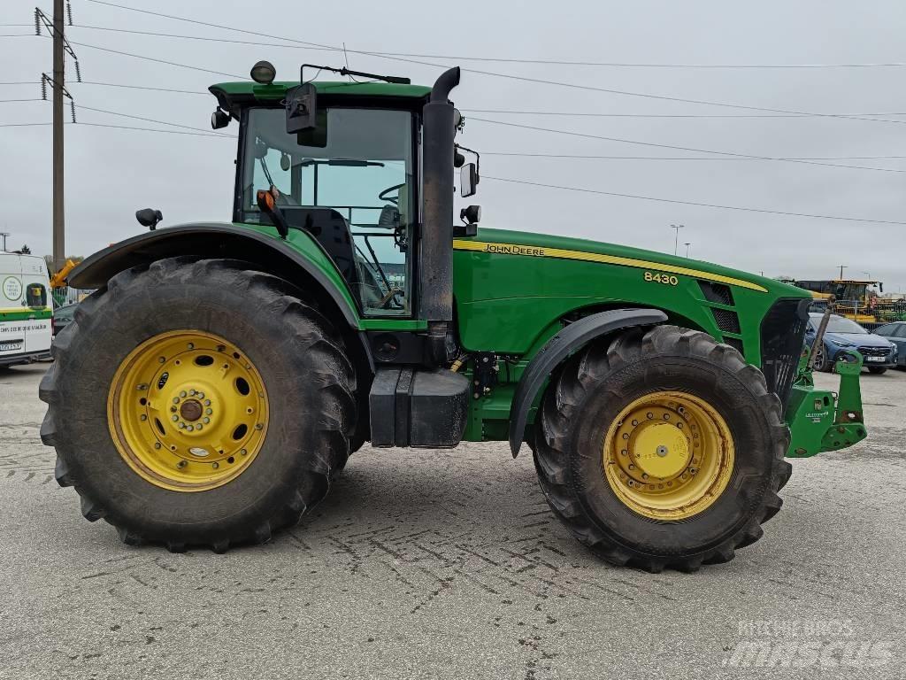 John Deere 8430 PST Traktory