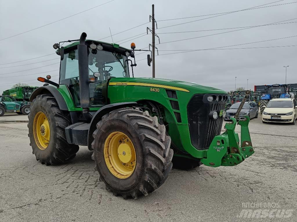 John Deere 8430 PST Traktory