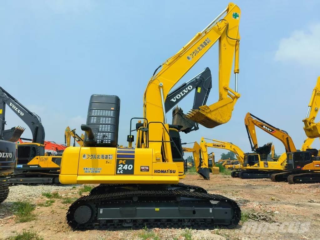 Komatsu PC 240-8 Pásová rýpadla