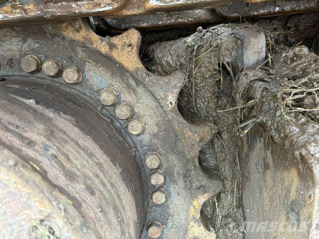 Develon DX235LCR-7 Pásová rýpadla