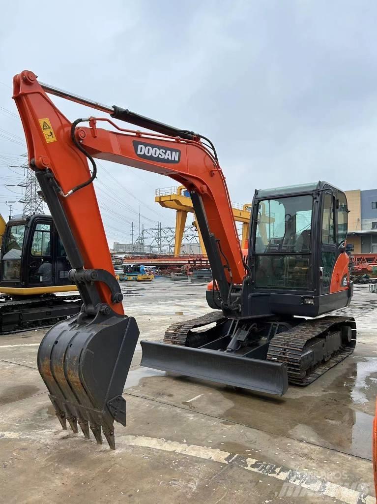 Doosan DX60-9 Mini rýpadla < 7t