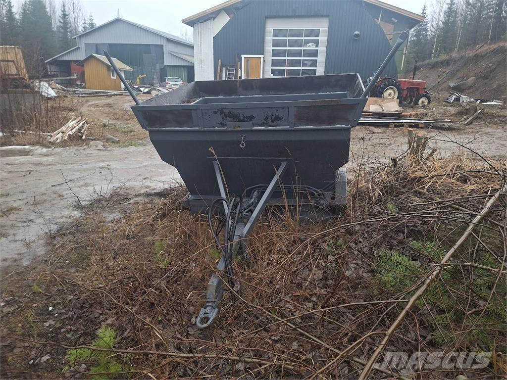  Hiekotinvaunu Sypače písku a soli