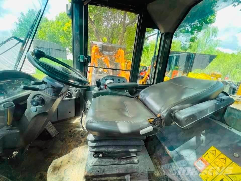 Komatsu WA380-6 Kolové nakladače