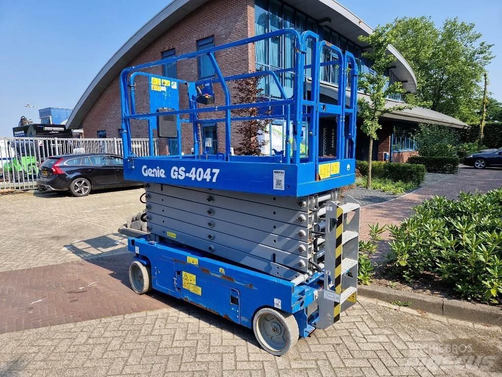 Genie GS-4047 Nůžková zvedací plošina