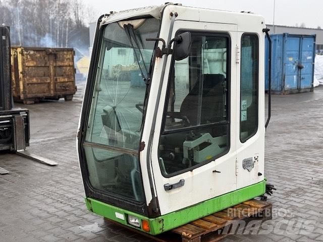 Liebherr A 924 B CAB Kabiny a interiér