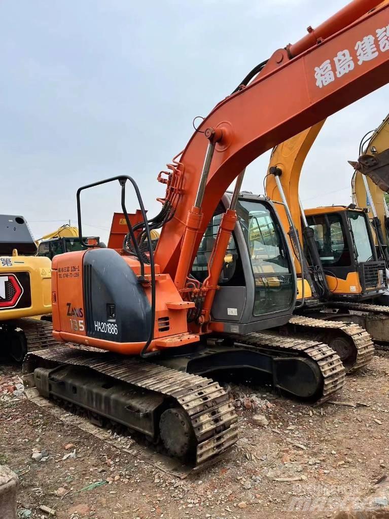 Hitachi ZX 135 US Pásová rýpadla