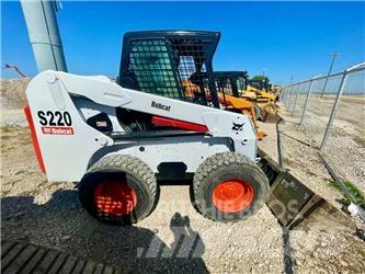 Bobcat S 220 Smykem řízené nakladače