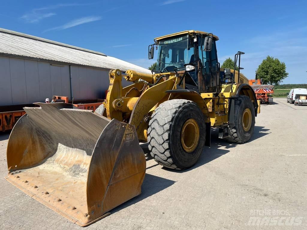 CAT 966 H Kolové nakladače