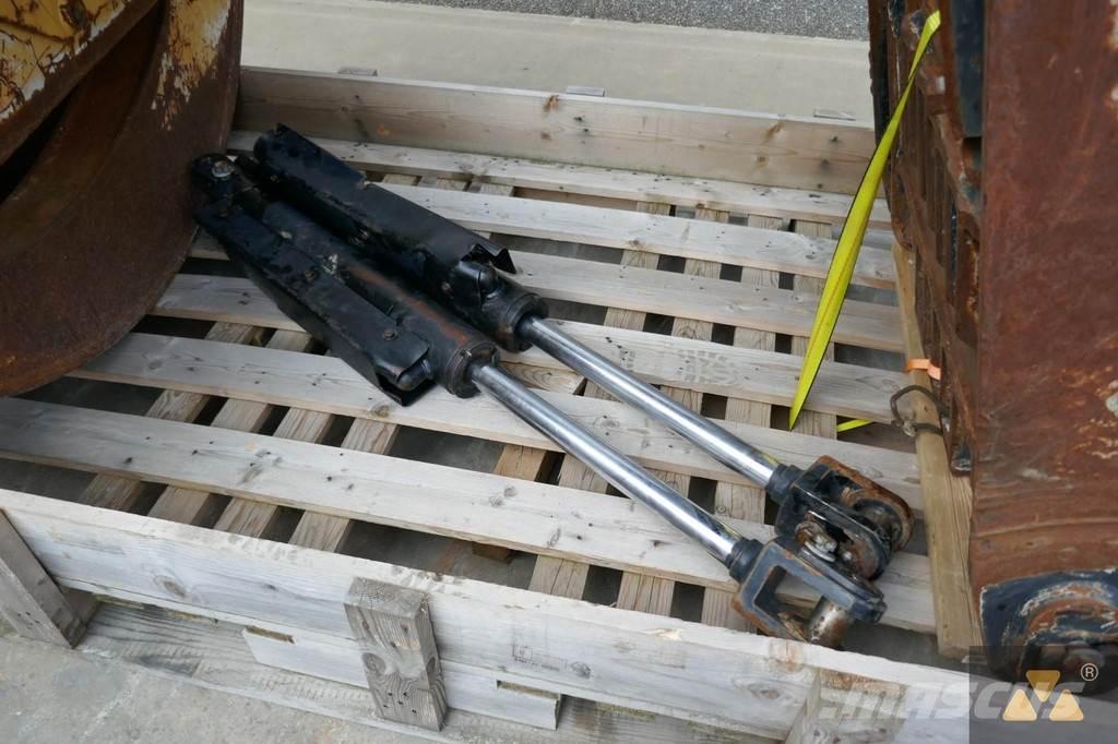 CAT 525D Grapple Doprava – ostatní