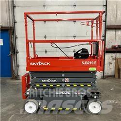 SkyJack SJ 3219 Nůžková zvedací plošina