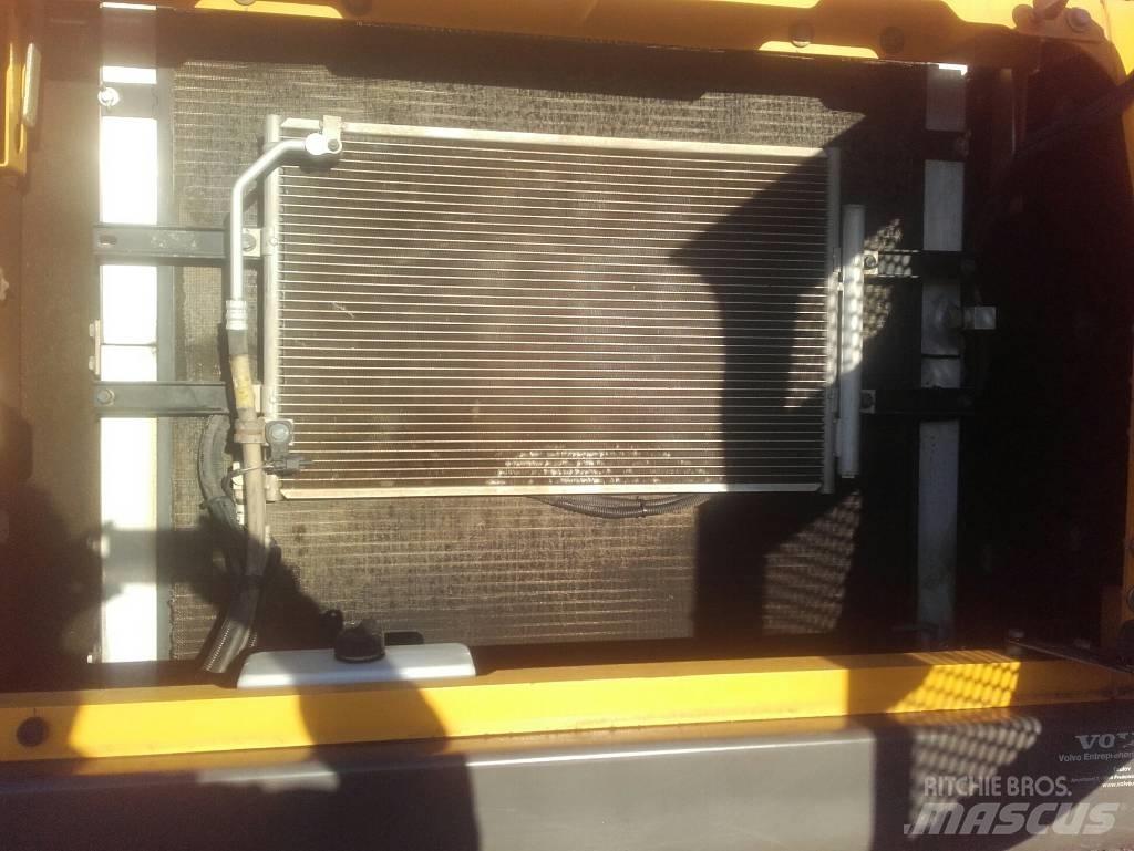 Volvo EC250DL Pásová rýpadla