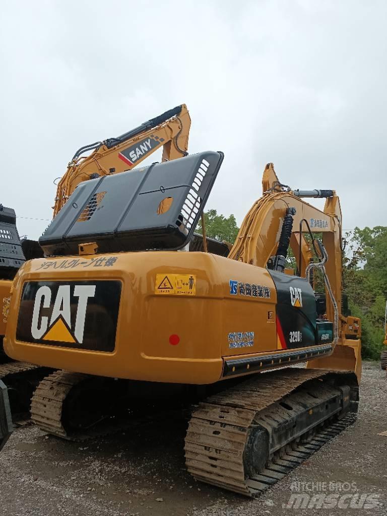 CAT 329 D2 Midi rýpadla 7t - 12t