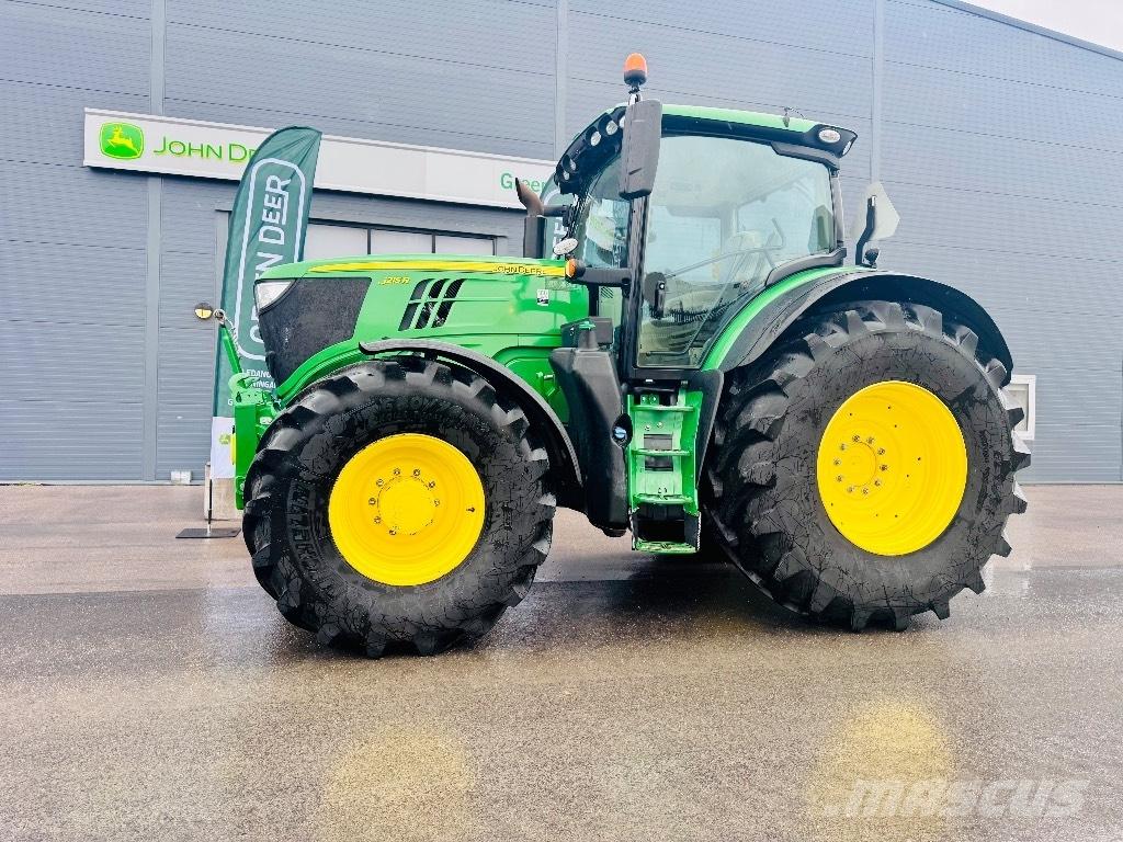 John Deere 6215 R Traktory