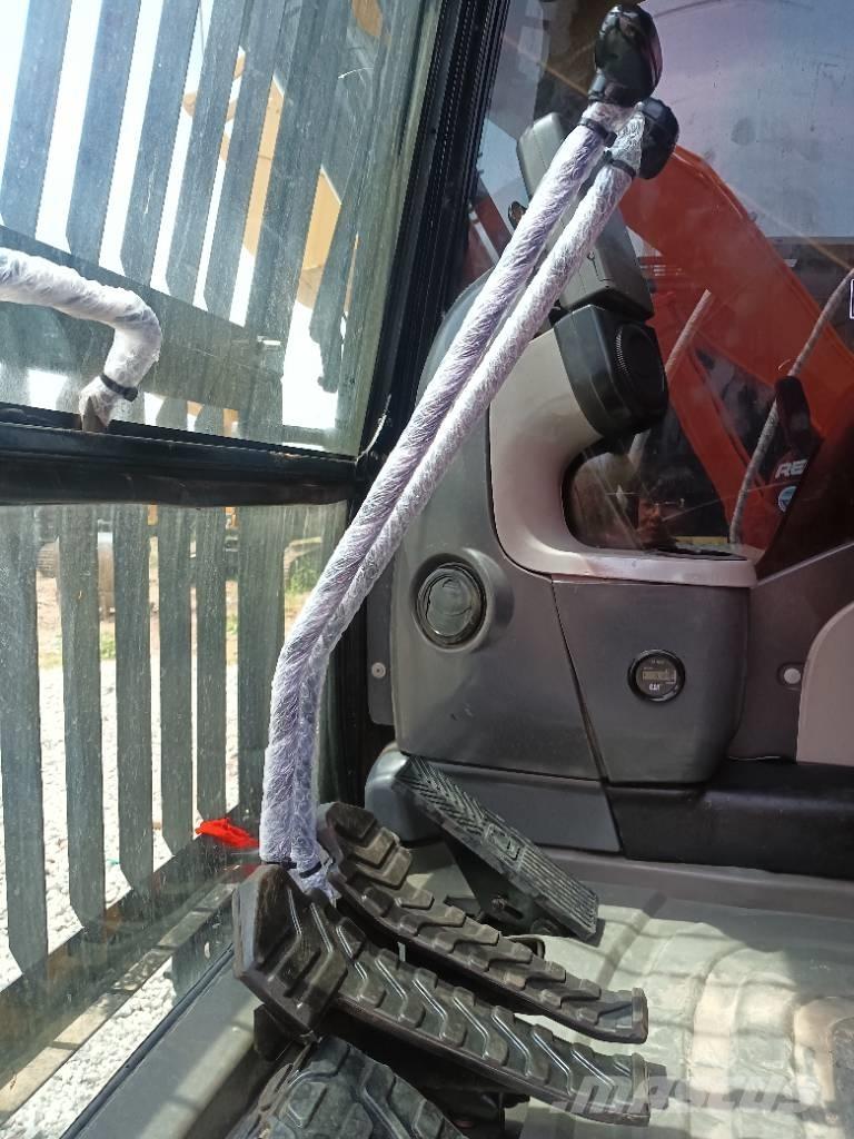 CAT 320D2 Pásová rýpadla