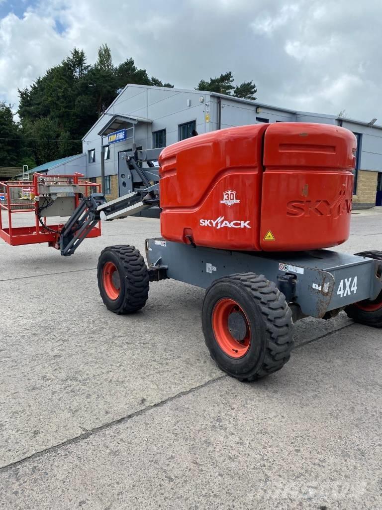 SkyJack SJ 46 AJ Kloubové plošiny