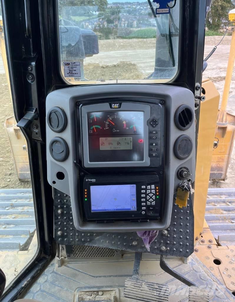CAT D 6 T LGP Pásové dozery