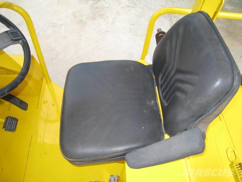 Sakai TZ 701 Pneumatikové válce