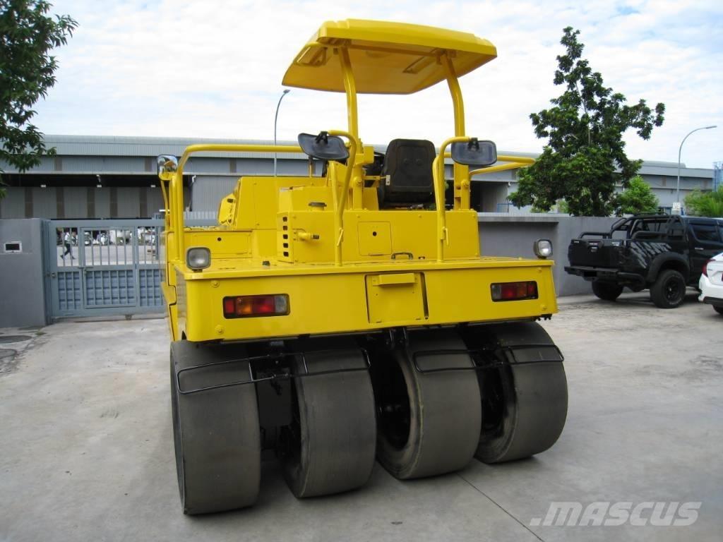 Sakai TZ 701 Pneumatikové válce