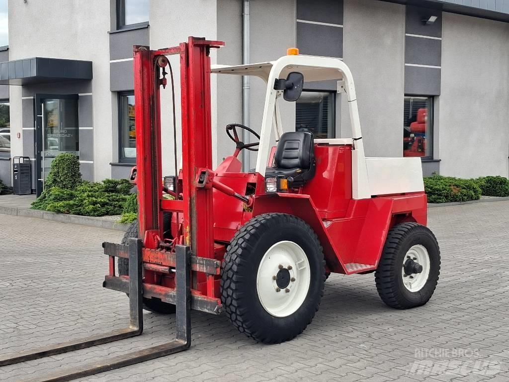 Manitou MC 25 Terénní vysokozdvižné vozíky