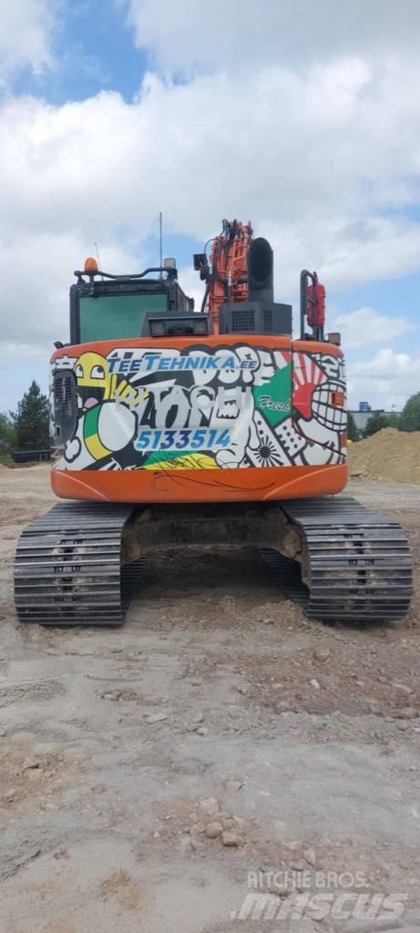 Hitachi ZX 135 US-6 Pásová rýpadla