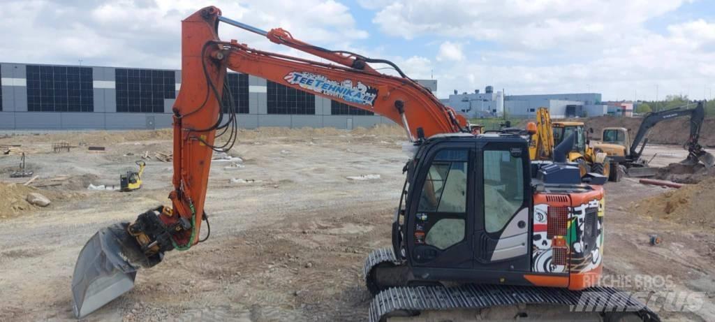 Hitachi ZX 135 US-6 Pásová rýpadla