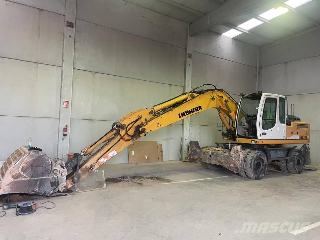 Liebherr A 904 C Kolová rýpadla