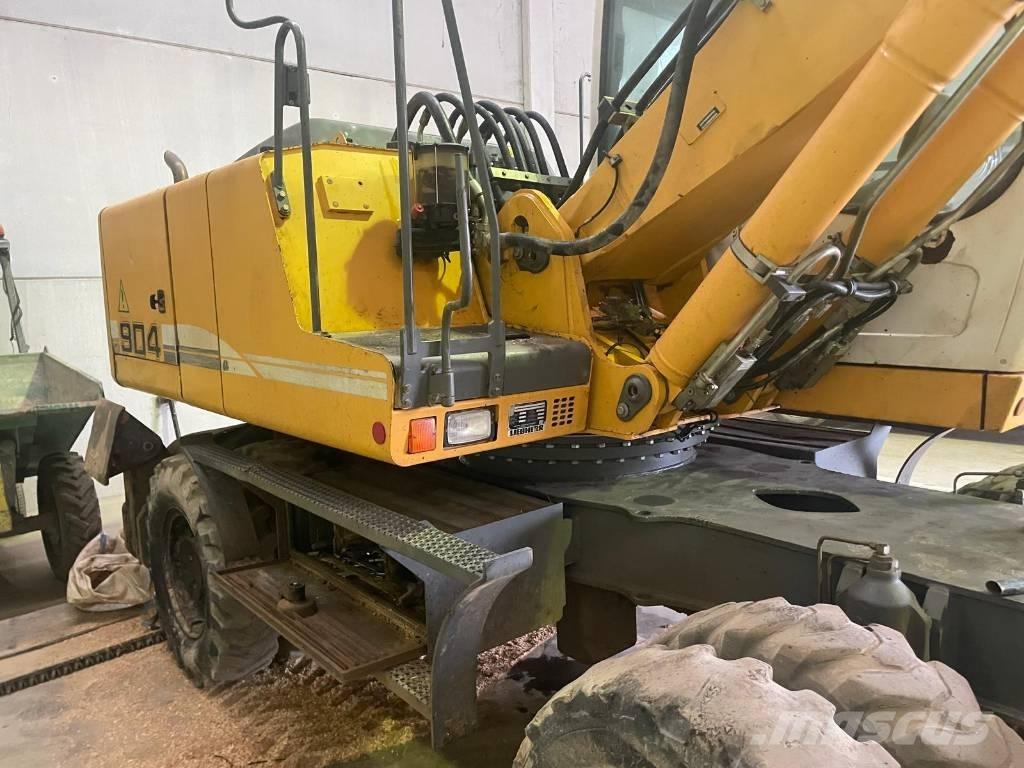 Liebherr A 904 C Kolová rýpadla